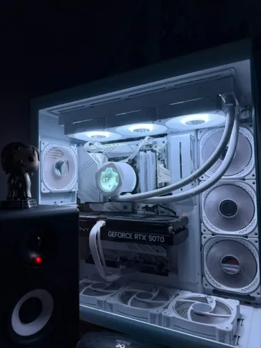 PC GAMER RTX 5070 AM5