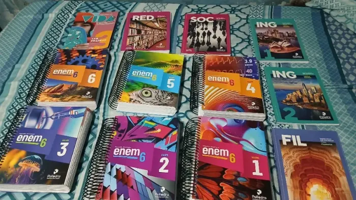 Coleção de livros Poliedro2025 para o ensino médio Terceiro Ano (Terceirão)