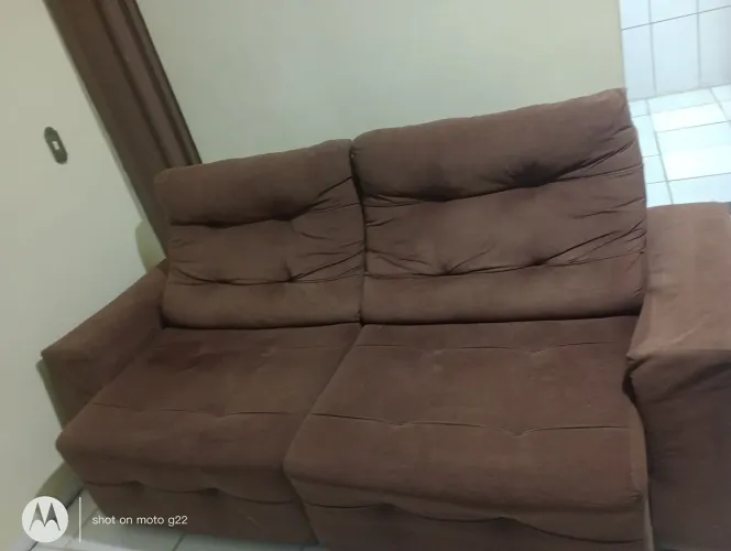 Sofá com pequenas avarias