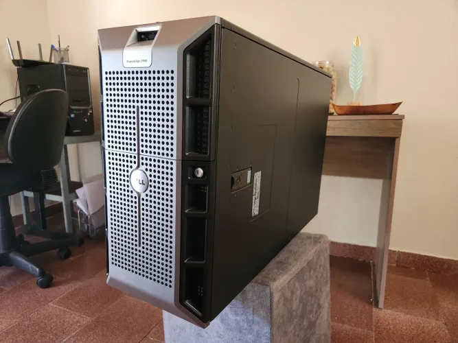 Servidor Dell PowerEdge 2900 Intel Xeon 8GB RAM