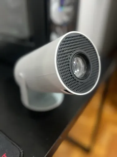 Projetor portátil HY300