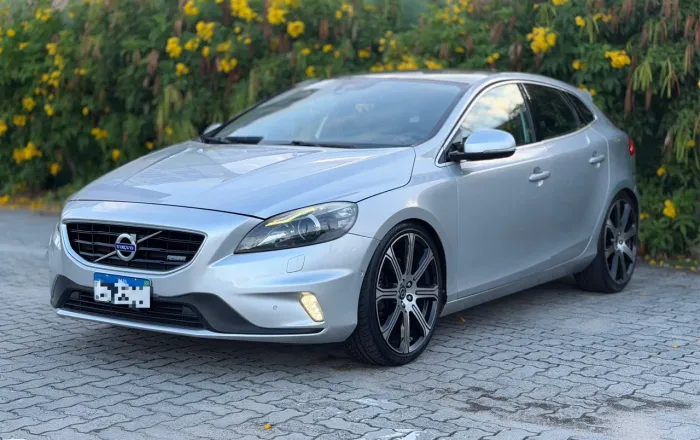 Volvo V40 T-5 R-design 2.0 Aut. 2014