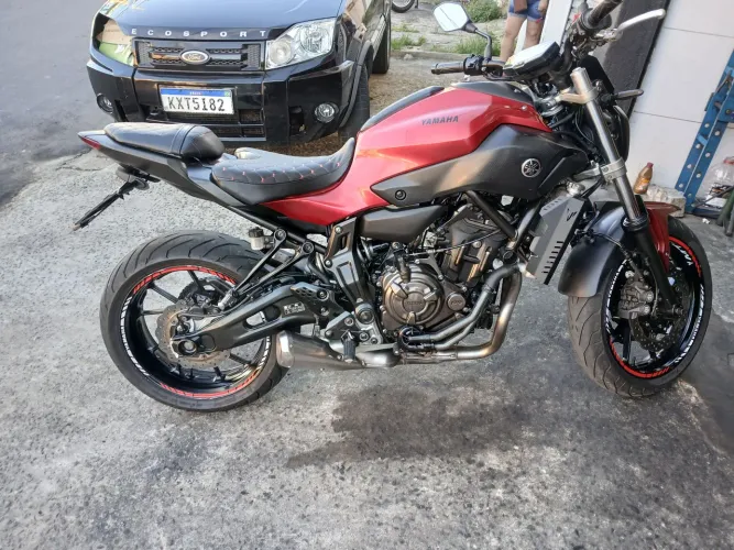Mt 07 Vendo ou troco por moto menor Adv pcx lander broz !