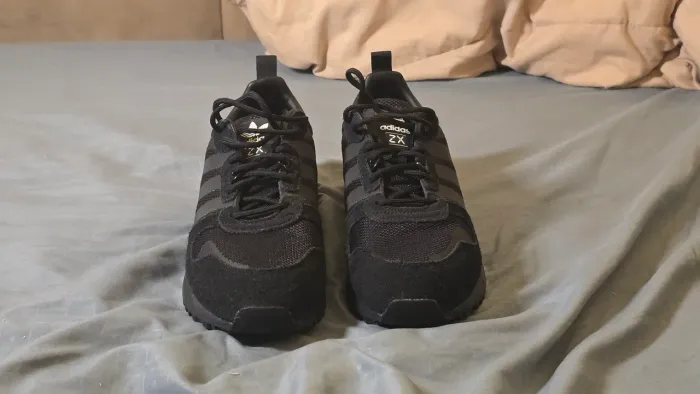 Tenis Adidas ZX 700 HD PRETO