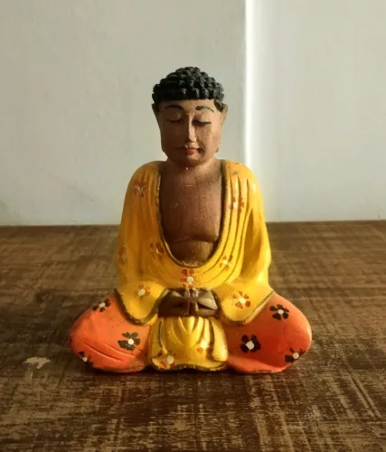 Conjunto de Esculturas em Gesso, Madeira e Biscuit: Preço de Desapego