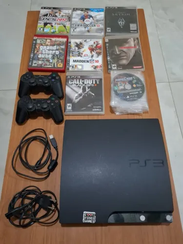 PlayStation 3 Slim 120GB + 2 Controles + 8 Jogos