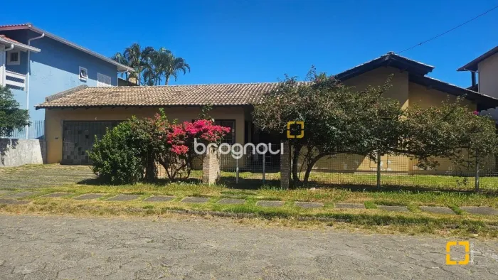 Casa à venda com 4 dormitórios no Bairro Jardim Anchieta