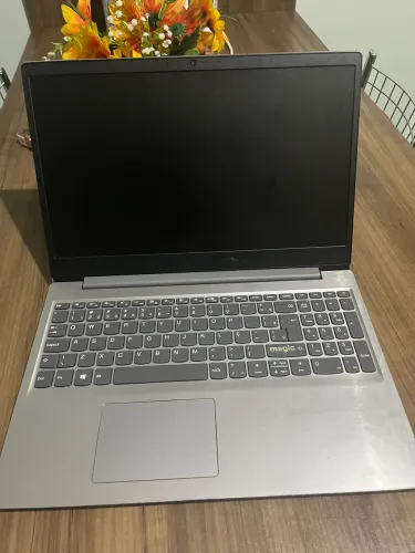 Vende-se Notebook (marca LENOVO)