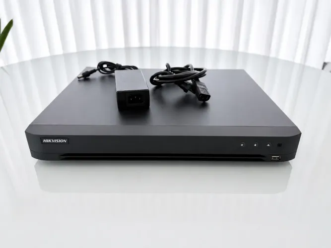 ? KIT CFTV PROFISSIONAL HIKVISION + INTELBRAS ?