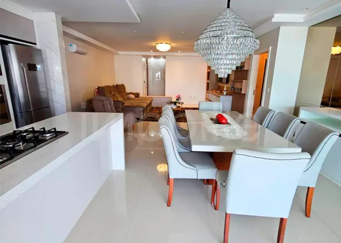 Apartamento com vista mar no Edifício Le Grand Parc Residence em Itapema.