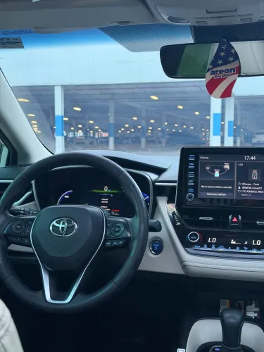 Toyota Corolla Altis Prem. Hybrid 1.8 Flex AUT 2020