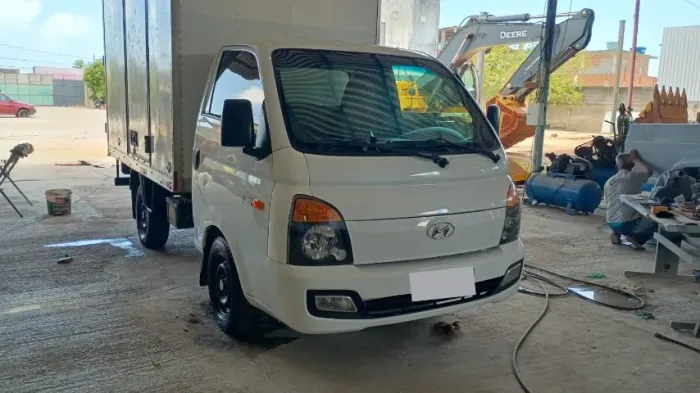 Hyundai HR HDB 2020 2021 Diesel Carroceria Fechada Excelente Estado