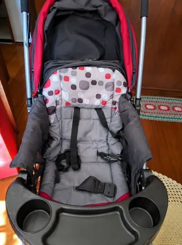 Carrinho e bebê conforto COSCO