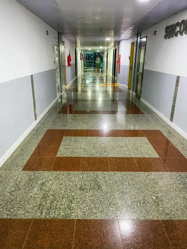 Sala comercial no Monumental Shopping com ar-condicionado