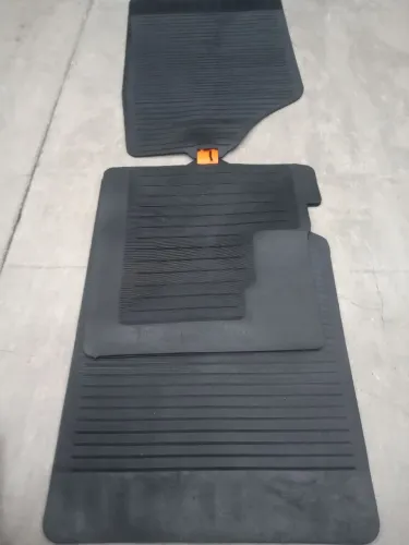 Tapetes de Borracha Modelo Original para vários carros