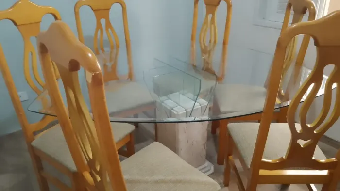 Vendo uma mesa