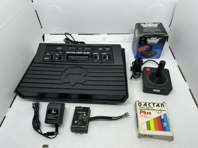 Console Videogame Atari Dactar 2600 Darth Vader Preto +jogos (Usado)
