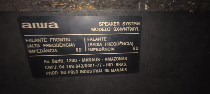 Vendo par de Caixa de som aiwa t99