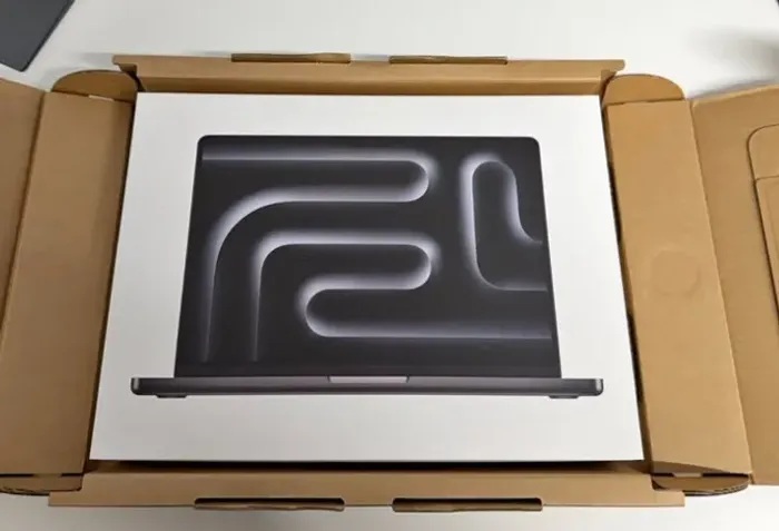 MacBook Pro 14.2 | 24GB|1TB| M5 PRO