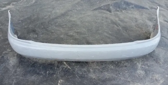 Parachoque Traseiro Audi A4 1998/1999 com detalhe 