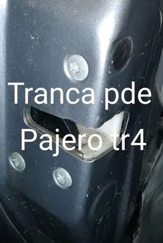 Tranca porta dianteira esquerda Pajero TR4