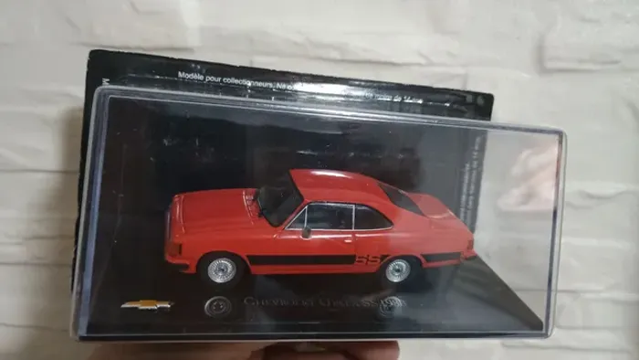 Miniatura de carro 1)43