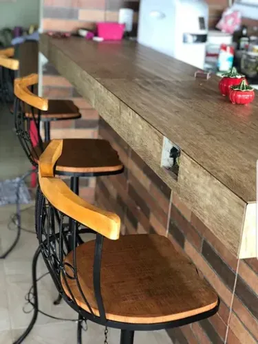 Banqueta Bistrô Gourmet Ajustável e Giratória
