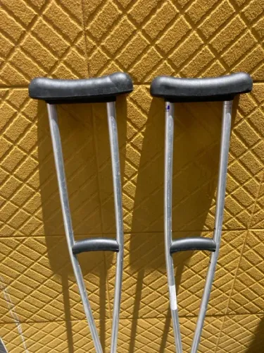 Muleta Axilar com Regulagem de Altura