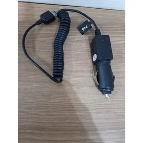 Carregador celular veicular Usado.