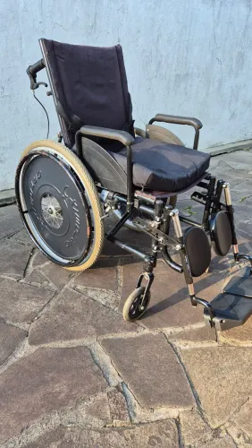 Cadeira de Rodas Manual