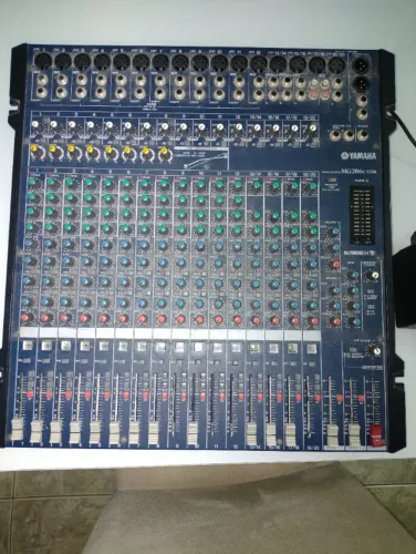 Mesa de som 16 canais Yamaha
