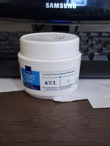 Creme facial hidratante 6 em 1 vitamina E 100G AvonCare novo por R$ 25,00 cada