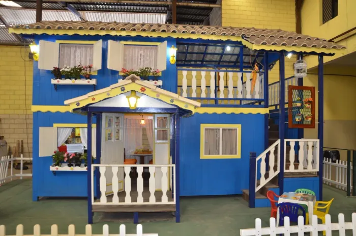 Casa infantil 2 andares