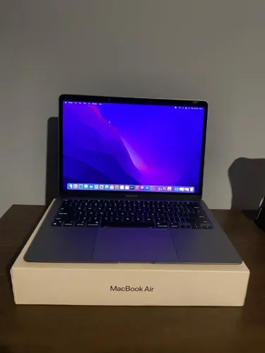 MACBOOK AIR M1 A2337 - 2020 - 13" - APPLE M1 8 CORE CPU 3.2GHZ - 8GM RAM - BATERIA 35 CICL