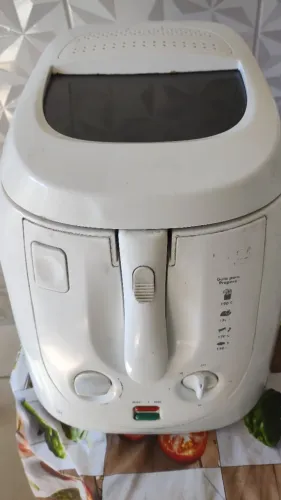 Fritadeira Britânia usada 220 volts