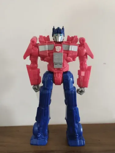 Boneco Transformes com som