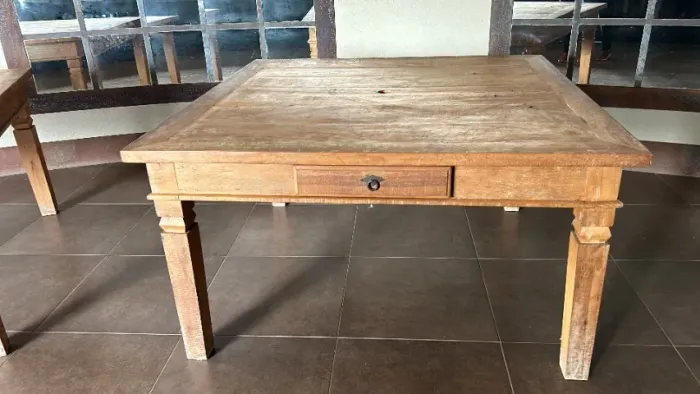 Mesa de Demolição quadrada