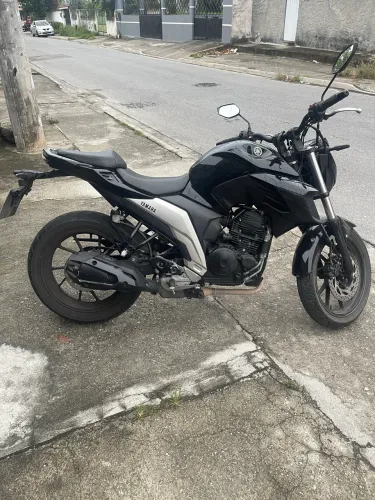 Fz25, pouco rodada, nada pra fazer