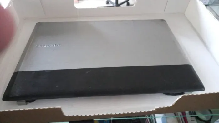 Carcaça Tampa Da Tela Para Samsung Rv411 - 1419