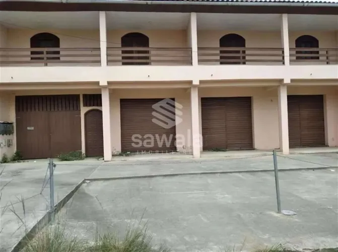 Prédio Inteiro à venda com 250,00m² e 2 quartos em Monteiro (São Vicente), Araruama - RJ