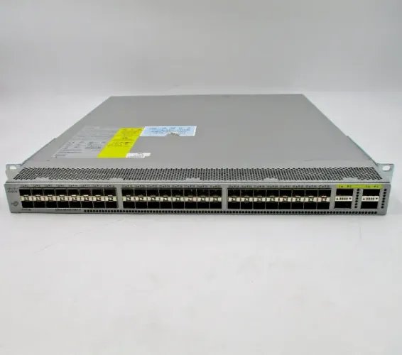 Switch Cisco Nexus 3064PQ 10GX 48Portas SFP+ 10G e 4 QSFP 40G 