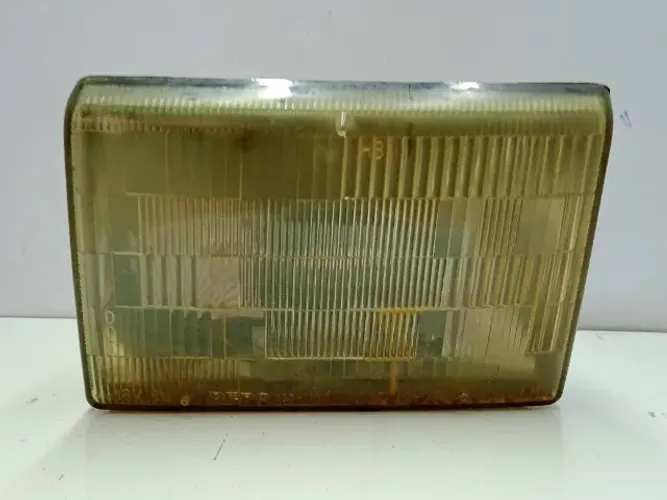 13059 Farol Esquerdo Jeep Grand Cherokee 1996 a 1998 DETALHE