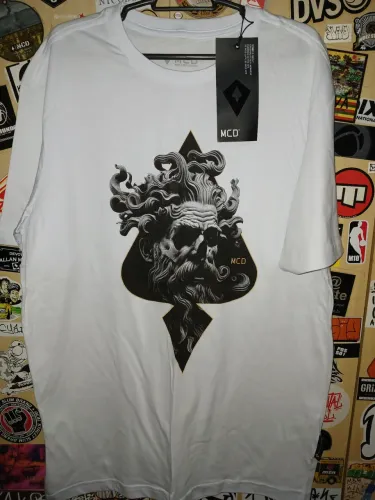 Camiseta MCD - Estampa de Carta de Baralho g nova