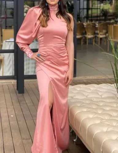 VESTIDO DE FESTA LONGO COM FENDA