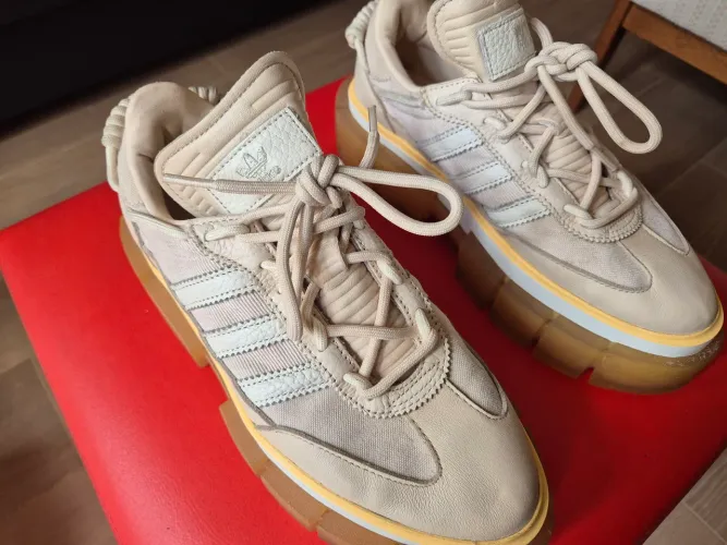 Tênis Adidas coleção Beyoncé IVY PARK
