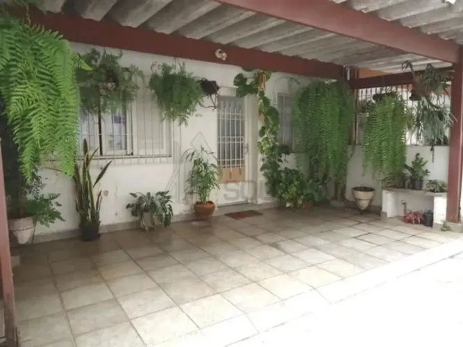 Casa de Vila a Venda, em Santana, com 140 m², 4 dormitórios, 2 banheiros, quintal , 1 vaga