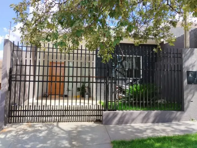 Casa à Venda na Zona Norte de Maringá - Próximo à Av. Mandacaru!