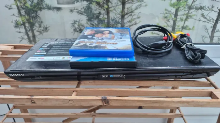 Blue Ray Disc - SONY- Modelo: BDP-S590