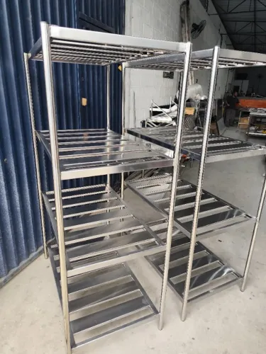 Estante de Inox para Câmara 1,00m com 4 Prateleiras Reforçadas