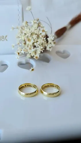 Par de Aliança Tradicional Abaulado em Ouro 18k
